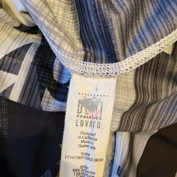 Demi Lovato x Fabletics grey black graphic leggings. Women's size small. - Picture 2 of 16